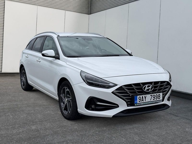 Hyundai i30 (2023) SMART 1.0TGDI 88kW CZ DPH - fotka 3 z 11