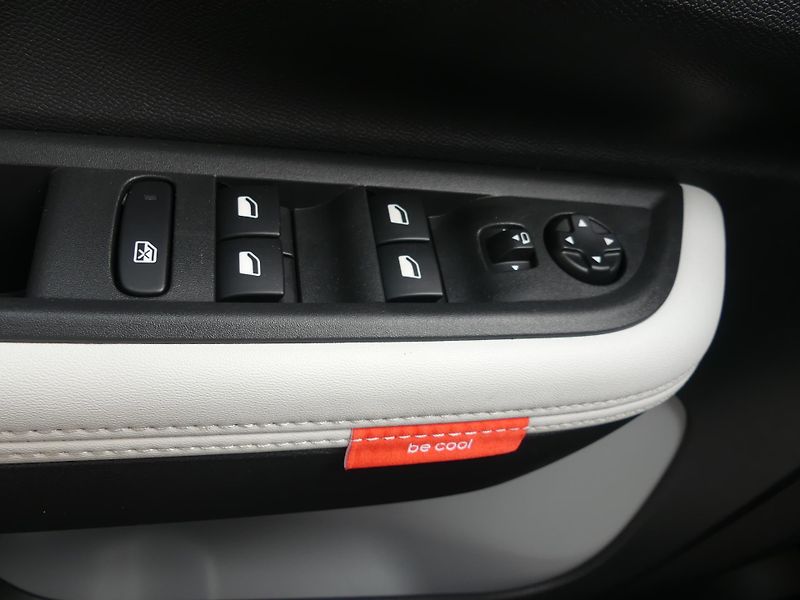 Citroën C3 (2026) MAX Hybrid 110k Automatic    - fotka 17 z 23