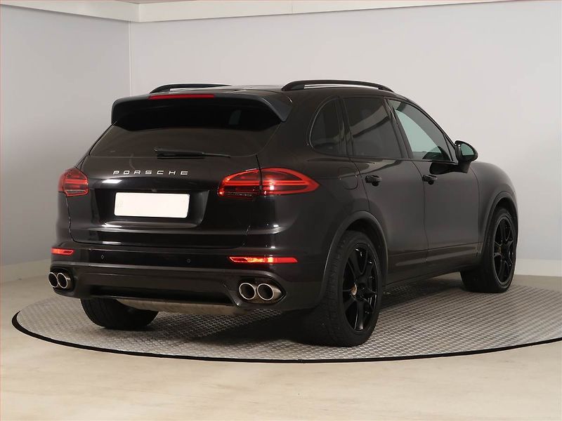 Porsche Cayenne (2016) S Diesel - fotka 5 z 24