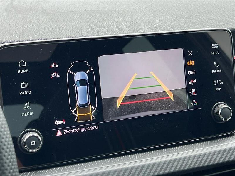 Škoda Scala 1,0 TSi 85 kW 7DSG MONTE CARLO - fotka 17 z 33