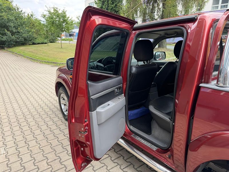 Ford Ranger 3,0 TDCi 4WD / automat / - fotka 12 z 26
