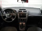 Škoda Octavia (2010) 1.2TSI, ČR, AC, STK11/27 - náhled 8