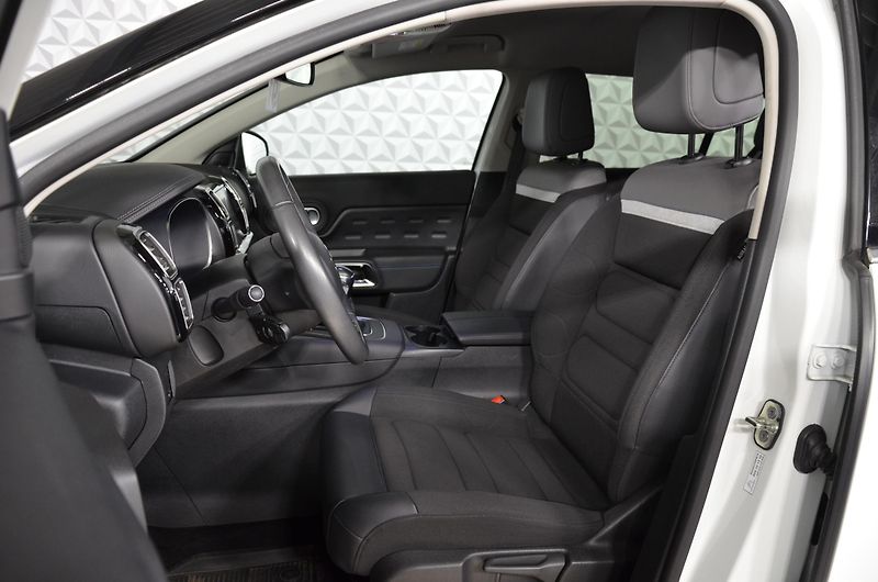 Citroën C5 Aircross (2023) - fotka 10 z 16