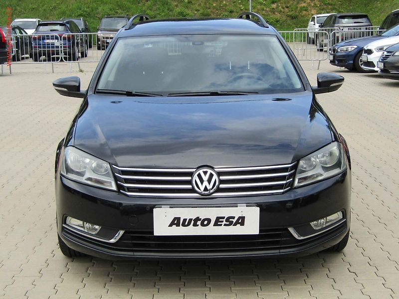 Volkswagen Passat (2014) 2.0TDi, servis.kniha - fotka 2 z 16