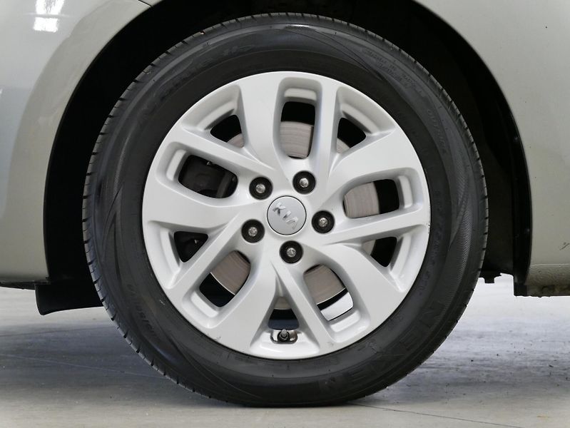 Kia Carens - fotka 10 z 26