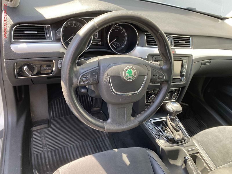 Škoda Superb (2012) 2.0TDi, DSG, bixen - fotka 13 z 21