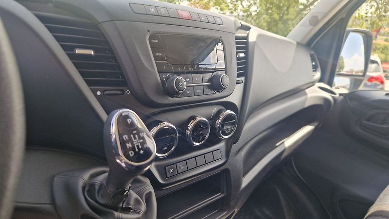 Iveco Daily 35C16/2,3L automat/led - fotka 8 z 11