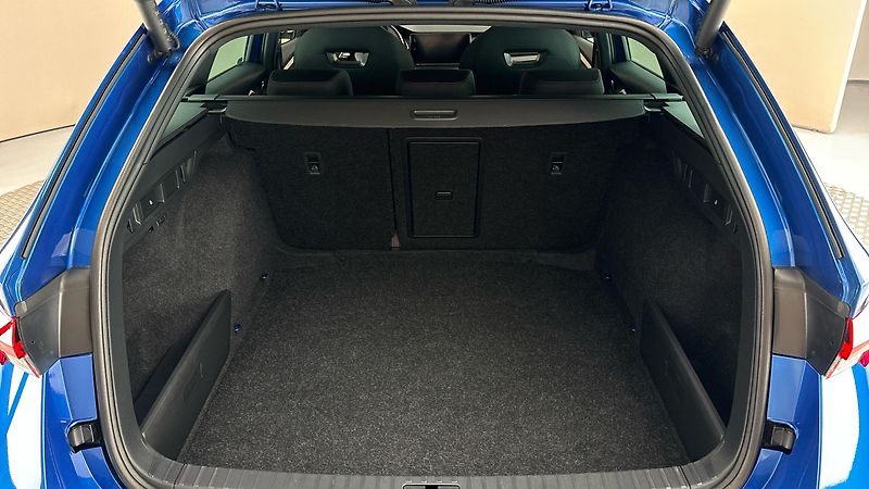 Škoda Octavia 2.0 TDI DSG 4x4 RS Combi - fotka 17 z 26