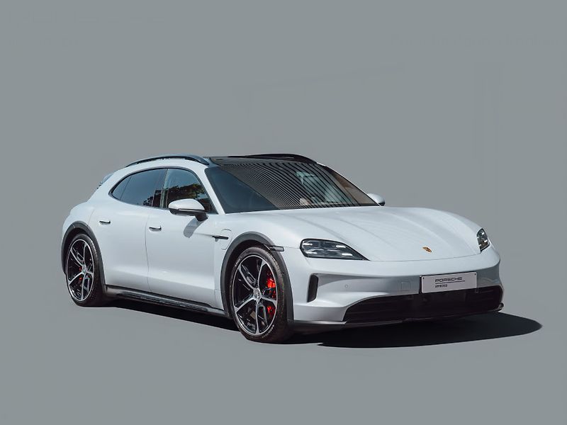 Porsche Taycan 4S Cross Turismo Pano BOSE 360 - fotka 1 z 25