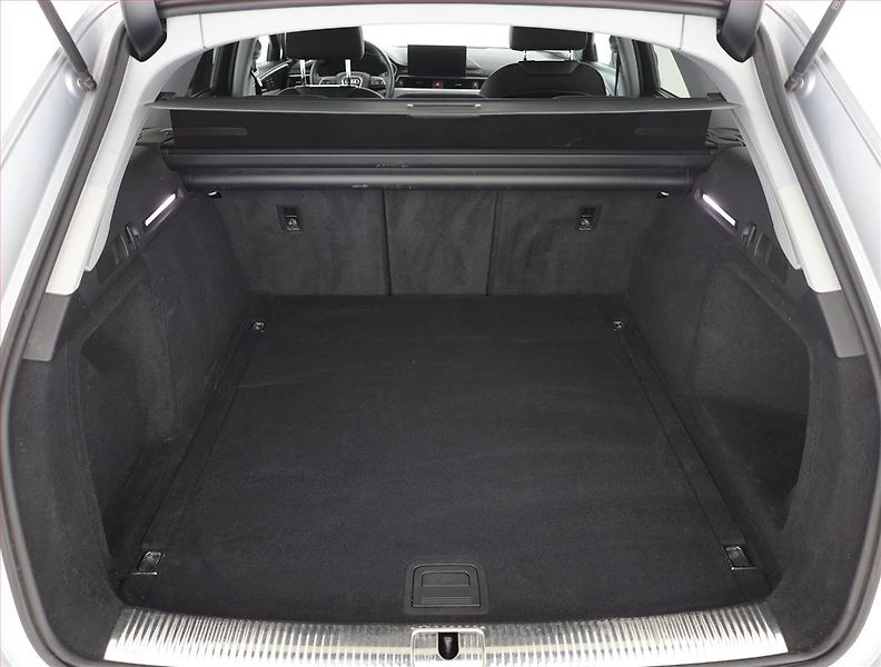 Audi A4 Allroad (2021) 40 TDI - fotka 18 z 19