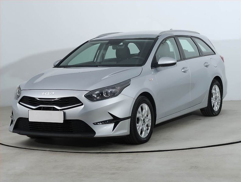 Kia Ceed (2023) Spin 1.0 T-GDI, SPIN, DPH - fotka 2 z 20