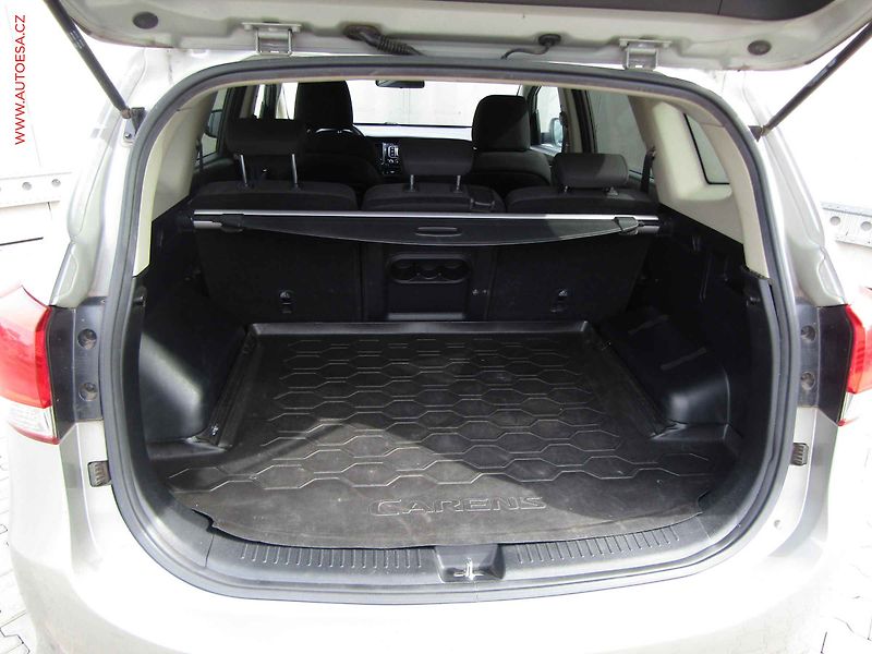 Kia Carens (2014) 1.7 CRDi, ČR, TZ - fotka 7 z 20