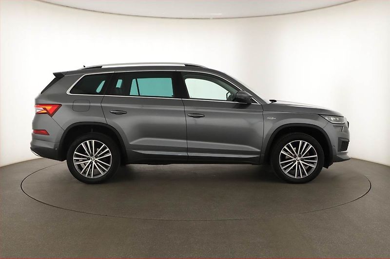 Škoda Kodiaq (2021) 2.0 TDI 4x4 - fotka 6 z 20