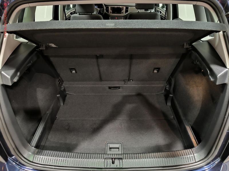 Volkswagen Golf Sportsvan (2015) 1.4 TSi, ČR, Comfortline, AC - fotka 7 z 17