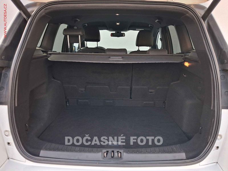Ford Kuga (2016) 2.0 TDCi, ST-Line, navi - fotka 7 z 11