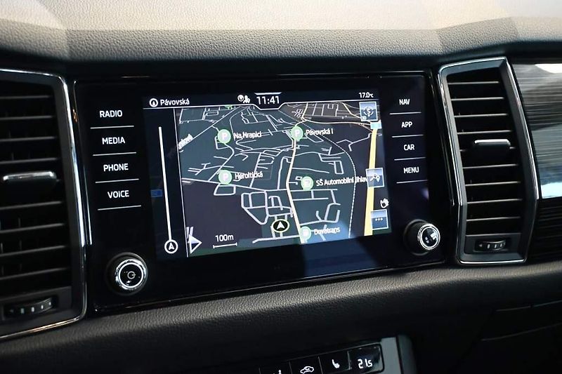 Škoda Kodiaq (2021) 2.0 STYLE DSG LED ACC Tažné TD - fotka 15 z 32