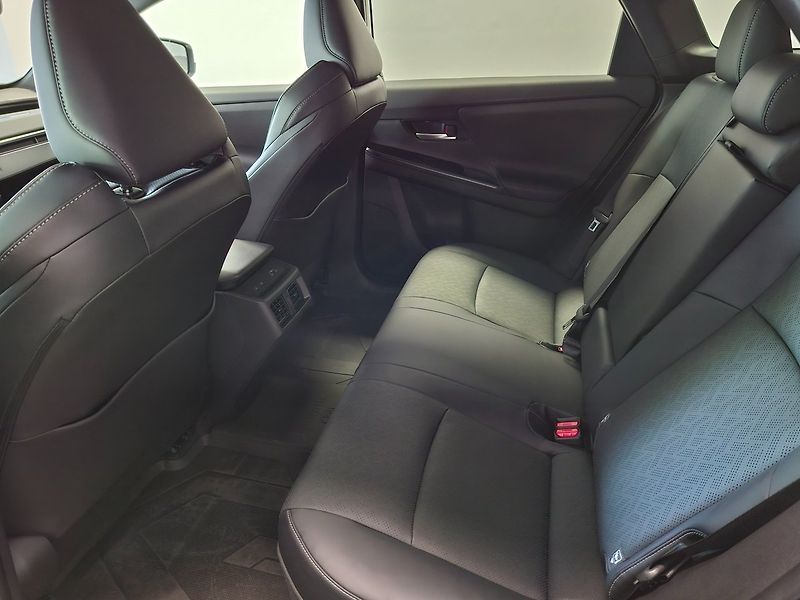 Subaru E-Outback 74.7 kWh AWD Limited - fotka 6 z 9