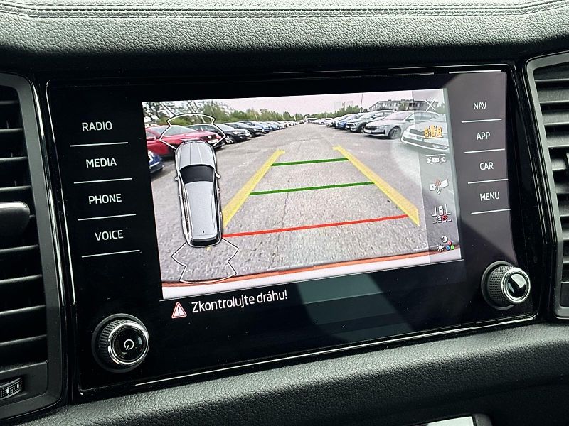 Škoda Kodiaq (2022) 2.0 TDI 4x4 DSG Sportline+ - fotka 12 z 33