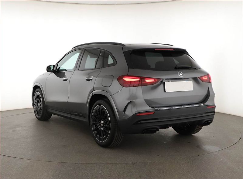Mercedes-Benz GLA (2025) 200 d, AMG Line, Navigace - fotka 4 z 20