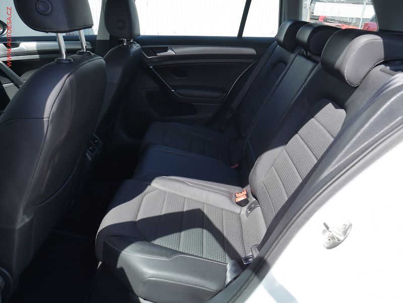 Volkswagen Golf (2014) 1.2 TSi, ČR, STK4/28 - fotka 10 z 19