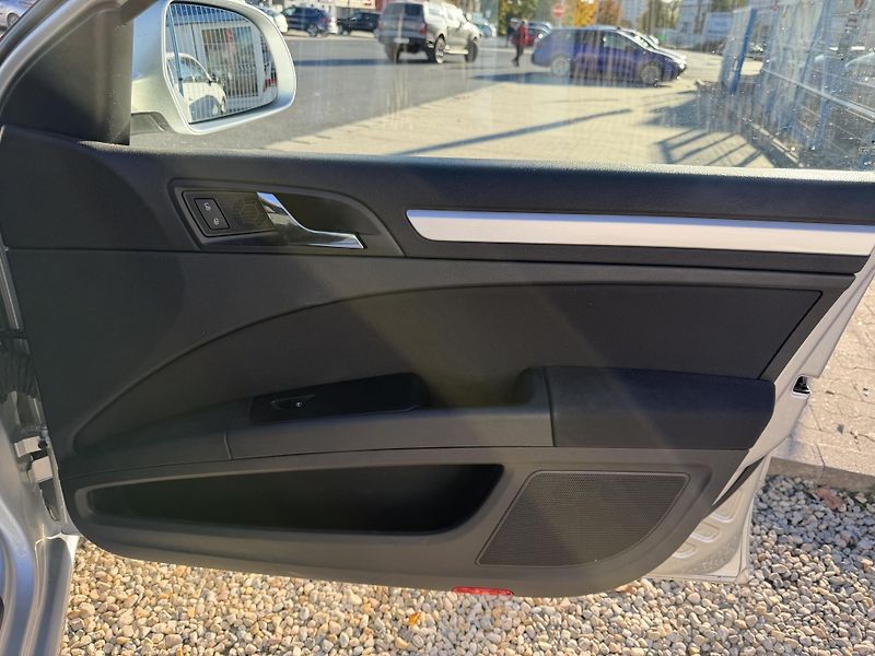 Škoda Superb II 2,0 TDi/103kW - Klima,ESP,. - fotka 38 z 71