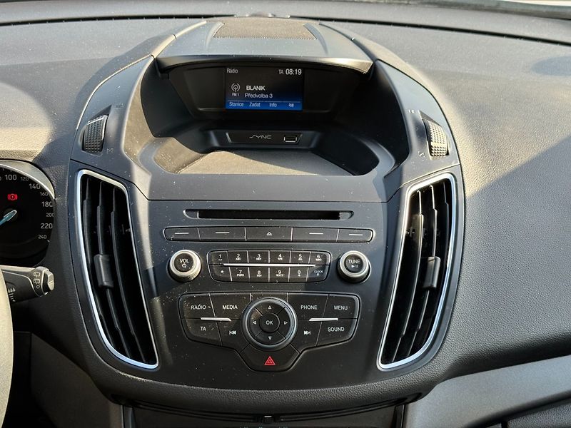 Ford C-MAX (2017) 1,5 Eco Boost 110 Kw Automat - fotka 19 z 35