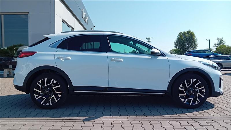 Kia XCeed 1,6 T-GDi 7DCT EXCLUSIVe - fotka 3 z 5