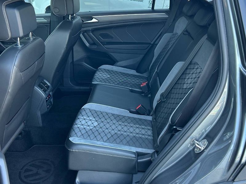 Volkswagen Tiguan Allspace (2021) 2.0 TDI 7DSG 4MOTION R-Line - fotka 7 z 35