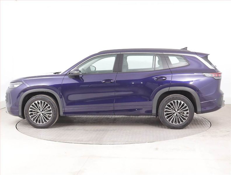 Volkswagen Tayron (2025) 1.5 eTSI - fotka 3 z 19