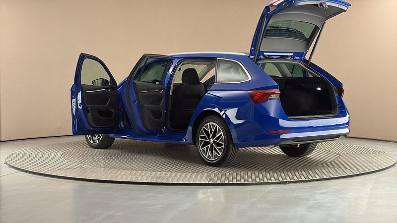 Škoda Octavia 2.0 TDI DSG Style Combi - fotka 7 z 26