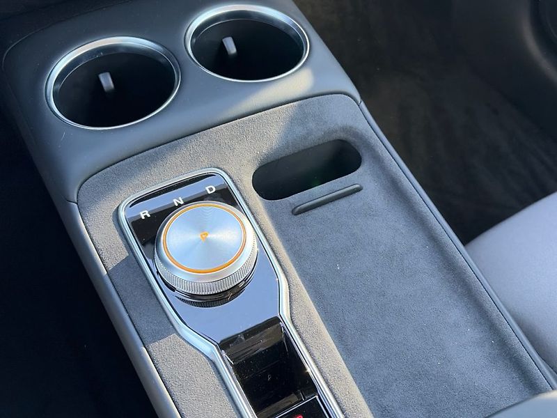 MG MGS5 EV (2026) S5 EV Emotion 49kWh - fotka 17 z 20