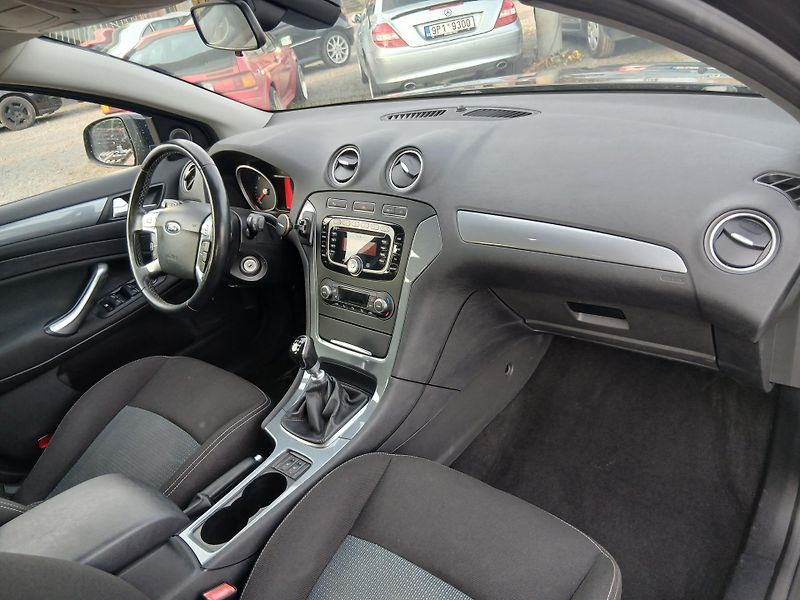 Ford Mondeo 2.0 TDCI, ALU 17 - fotka 28 z 35