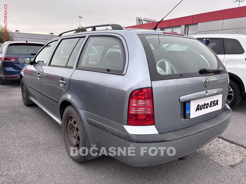 Škoda Octavia (2003) 2.0i, AC, TZ - fotka 2 z 3