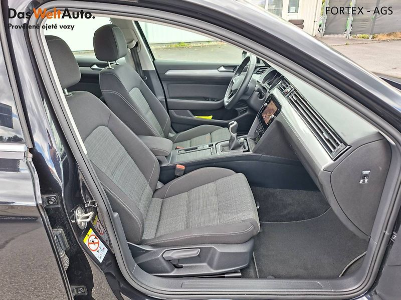 Volkswagen Passat (2022) Variant, 2.0 TDI,110kW,Busines - fotka 15 z 27