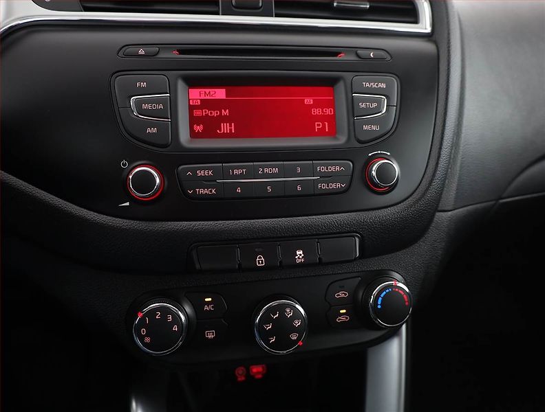 Kia Ceed (2016) 1.6 GDI - fotka 10 z 14