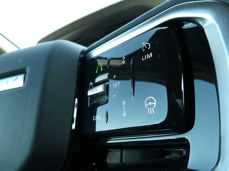 Land Rover Discovery Sport 1,5 Dynamic SE P270e - fotka 18 z 34