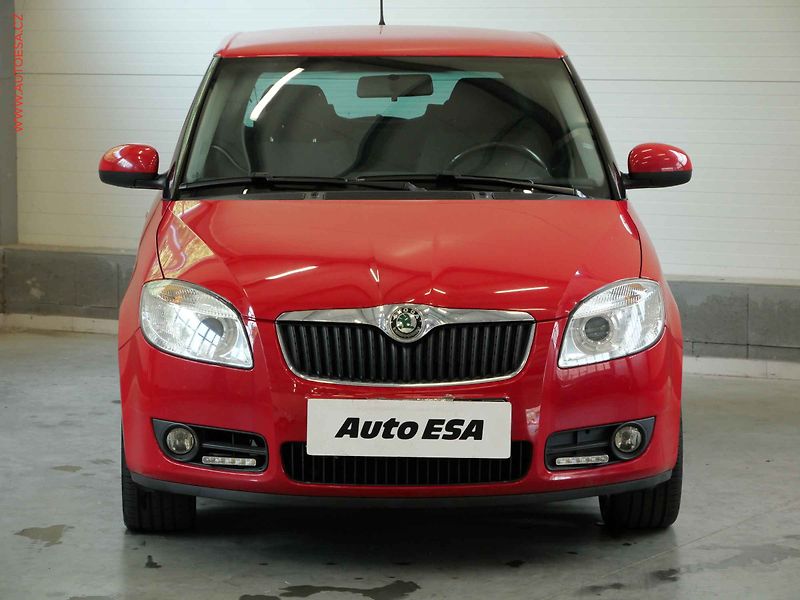 Škoda Fabia (2008) 1.4 16V, Sport - fotka 2 z 16