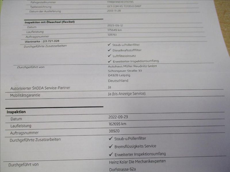 Škoda Octavia 2,0 TDI RS, DSG,serviska,navi, - fotka 37 z 42
