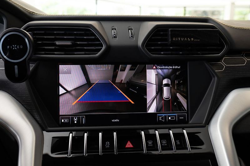Lamborghini Urus 23/B&O 3D/Pano/Full ADAS/DAB+ - fotka 15 z 24