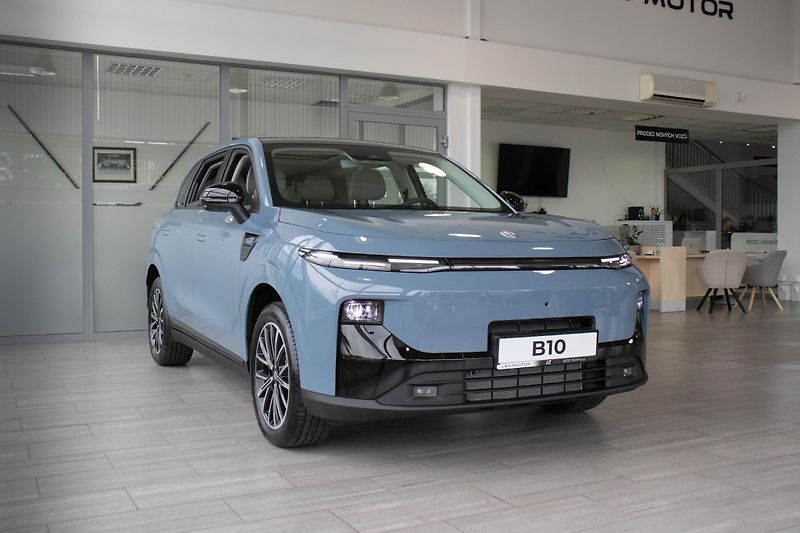 Leapmotor B10 (2026) Design HYBRID EV, světlý int. - fotka 3 z 16