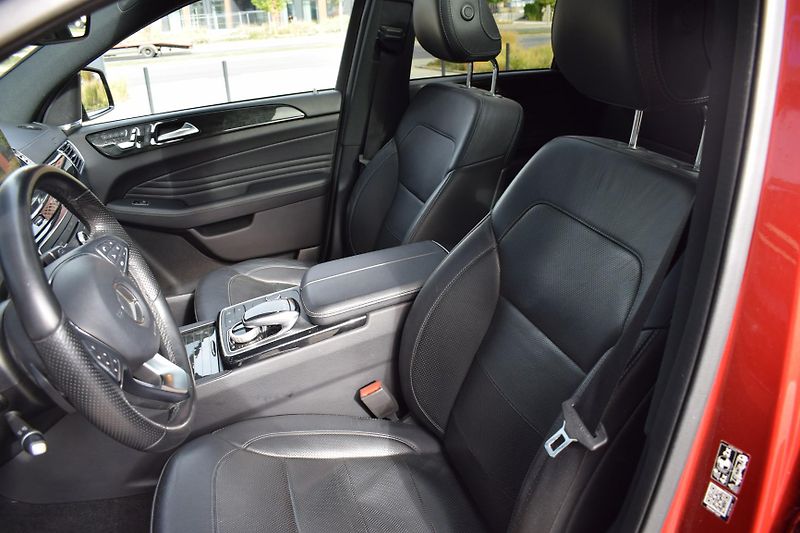 Mercedes-Benz GLE (2019) 350d AMG/Coupe/Tažné/KeyLess/ - fotka 31 z 40