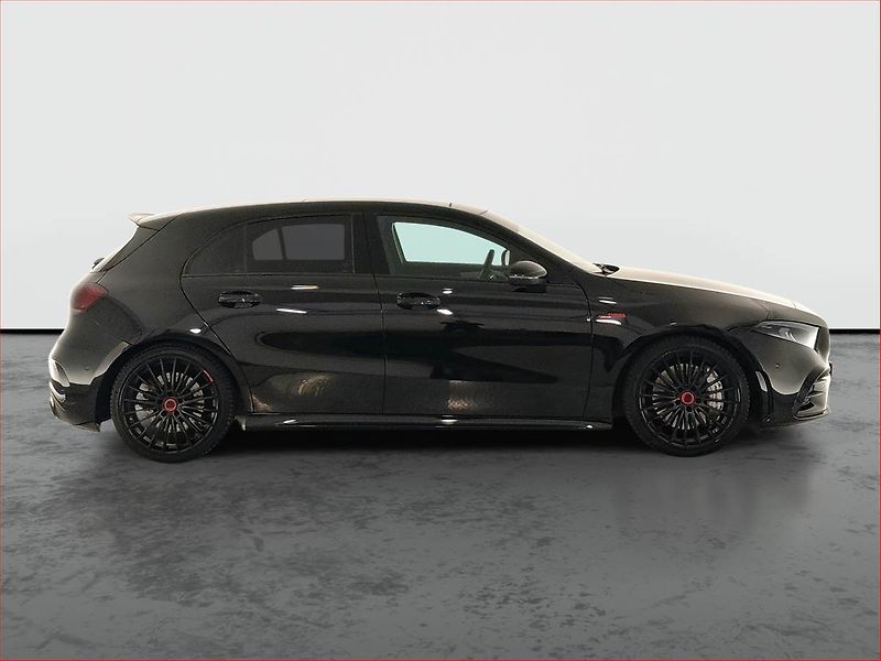 Mercedes-Benz Třídy A (2019) AMG line A 35 AMG 4MATIC - fotka 6 z 26
