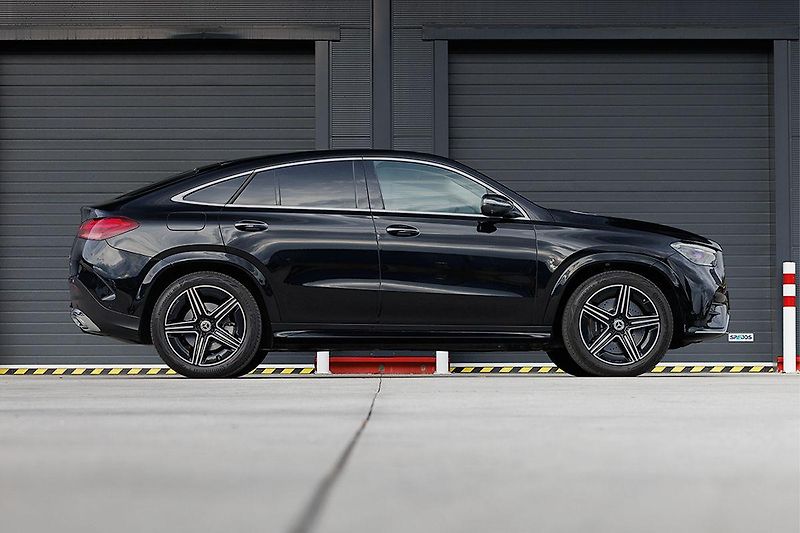Mercedes-Benz GLE (2025) GLE 450d Coupe 4Matic AMG Line - fotka 9 z 49