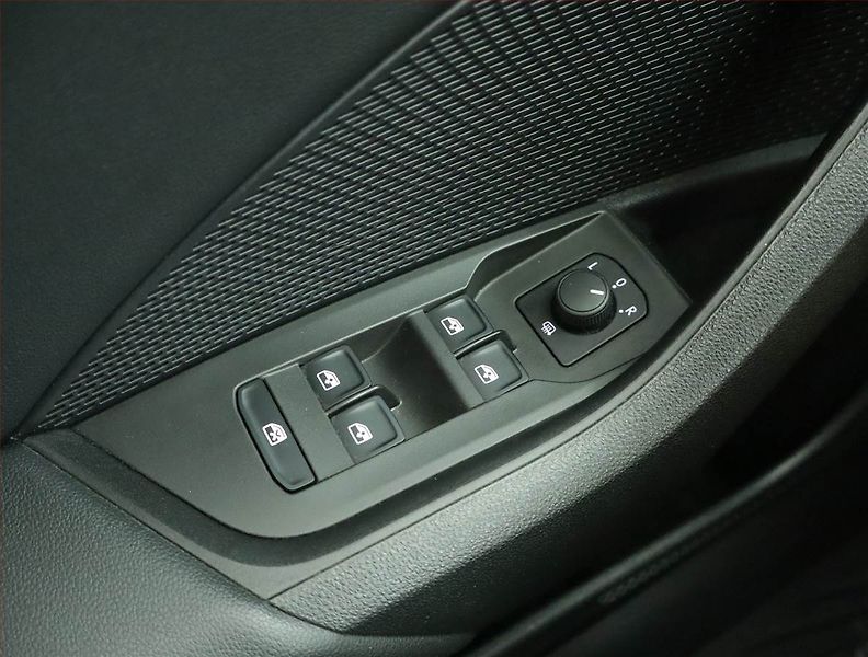 Škoda Octavia (2023) Ambition 2.0 TDI - fotka 14 z 14