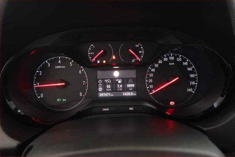 Opel Grandland X (2019) 1.2 Turbo, ČR,1.maj - fotka 11 z 17