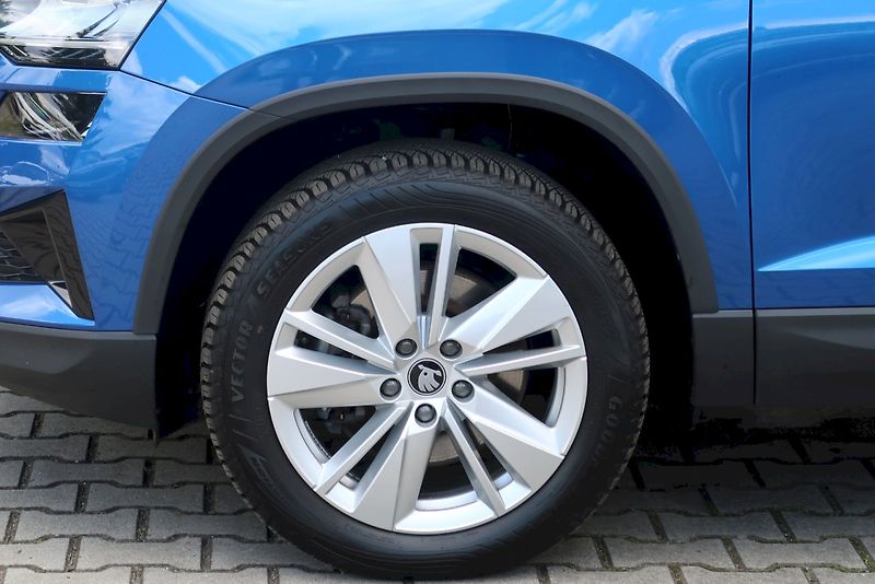 Škoda Karoq (2025) Top Selection 1.5 TSI 110 kW D - fotka 6 z 30