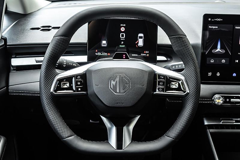MG MG4 (2026) Premium 54 kWh  EV Urban - fotka 16 z 23