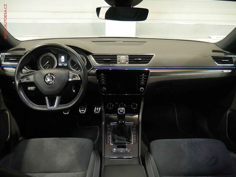Škoda Superb (2019) 2.0 TDi, ČR, LED, navi - fotka 8 z 24