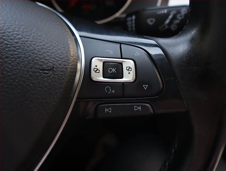 Volkswagen Passat (2015) 2.0 TDI, Navi, Tempomat - fotka 16 z 23