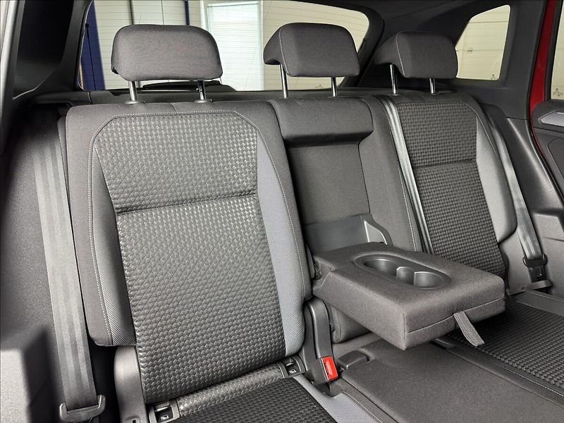 Volkswagen Tiguan 2,0 TDi  DSG Active LED Assist - fotka 14 z 49